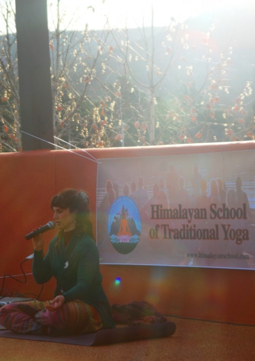 pic-8-morning-sun-and-rays-of-light-on-devi-and-hsty-banner-e1490799703759